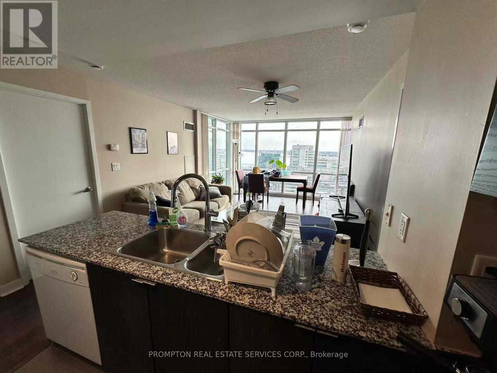 1212 - 15 Fort York Boulevard, Toronto, Ontario  M5V 3Y4 - Photo 6 - C12802078