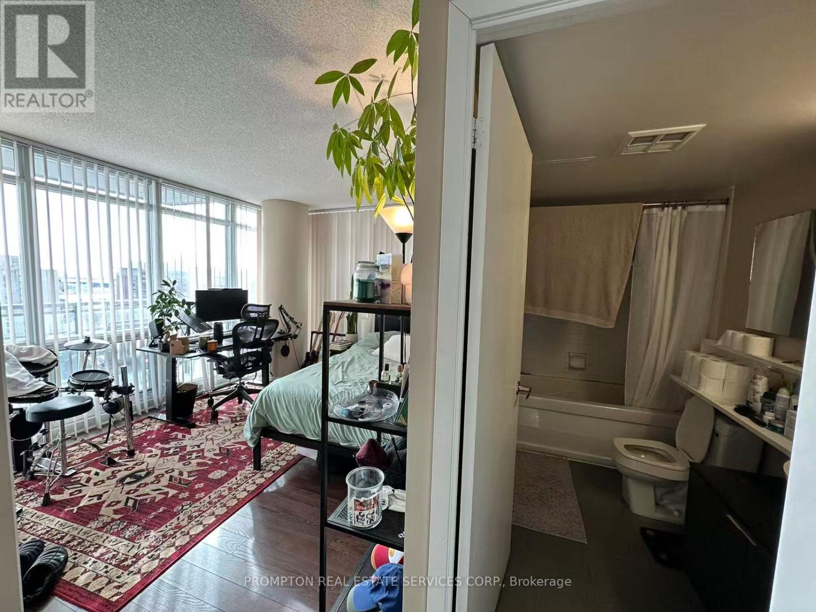 1212 - 15 Fort York Boulevard, Toronto, Ontario  M5V 3Y4 - Photo 8 - C12802078