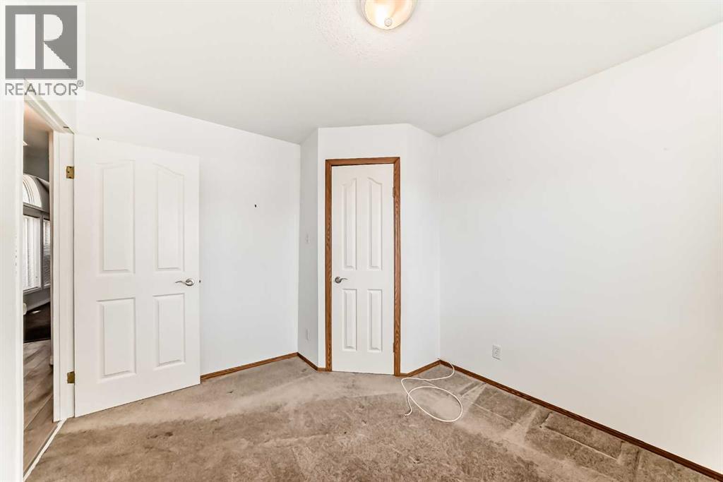 360 Burroughs Circle Ne, Calgary, Alberta  T1Y 6K3 - Photo 22 - A2285775