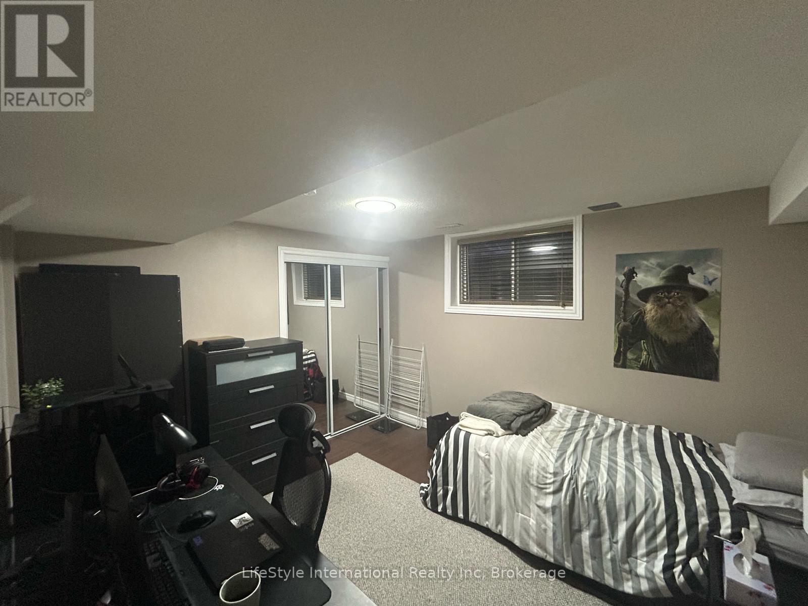 Lower - 254 Farley Drive, Guelph, Ontario  N1L 1N2 - Photo 5 - X12802726