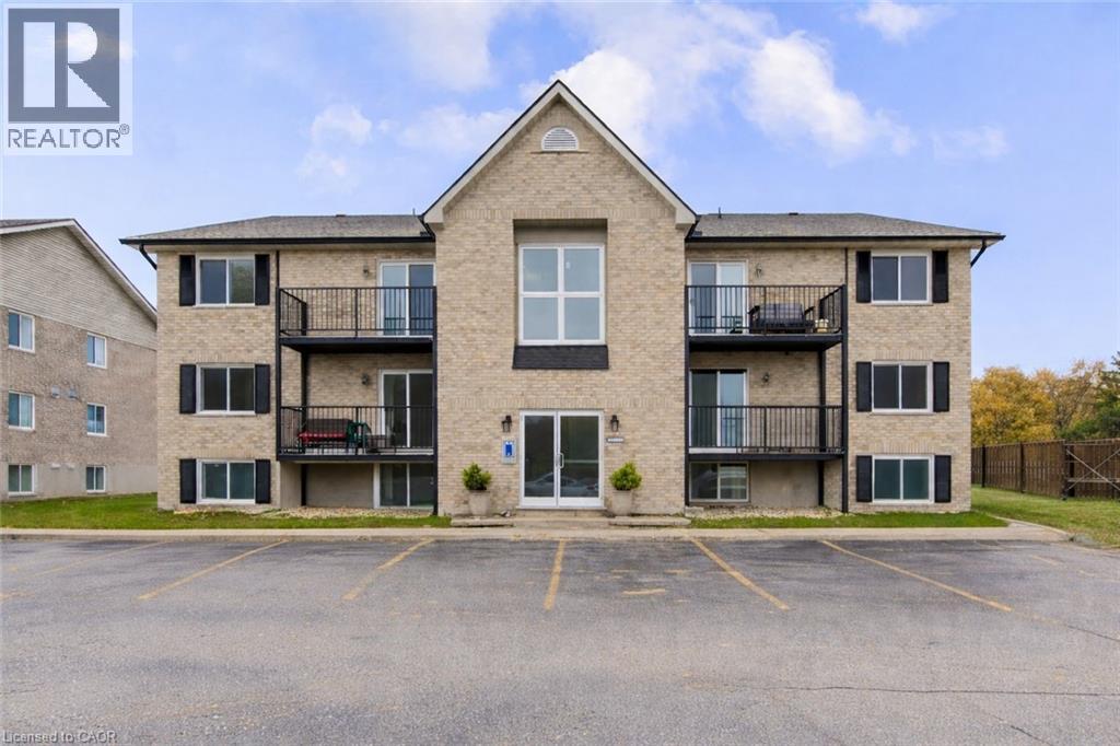 50 Campbell Court Unit# 304, Stratford, Ontario  N5A 7T6 - Photo 2 - 40803990