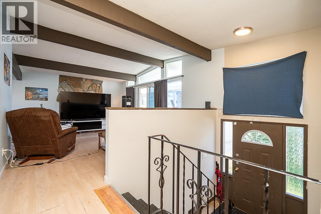 11900 Burnett Street, Maple Ridge, British Columbia  V2X 6P5 - Photo 5 - R3091331