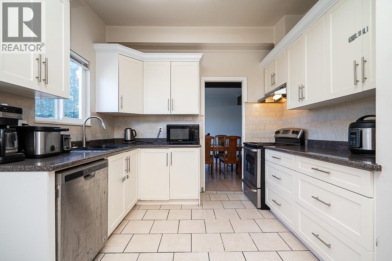 11900 Burnett Street, Maple Ridge, British Columbia  V2X 6P5 - Photo 11 - R3091331