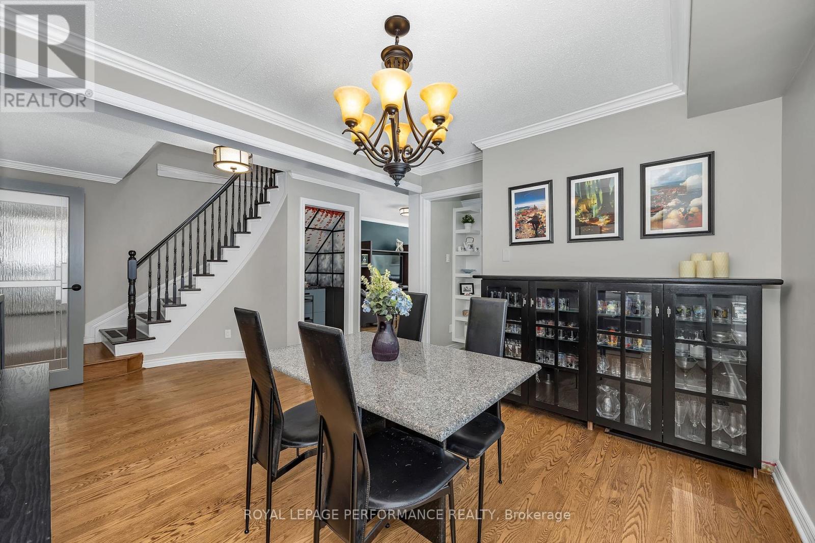 81 Saddle Crescent, Ottawa, Ontario  K1G 5L3 - Photo 10 - X12802762