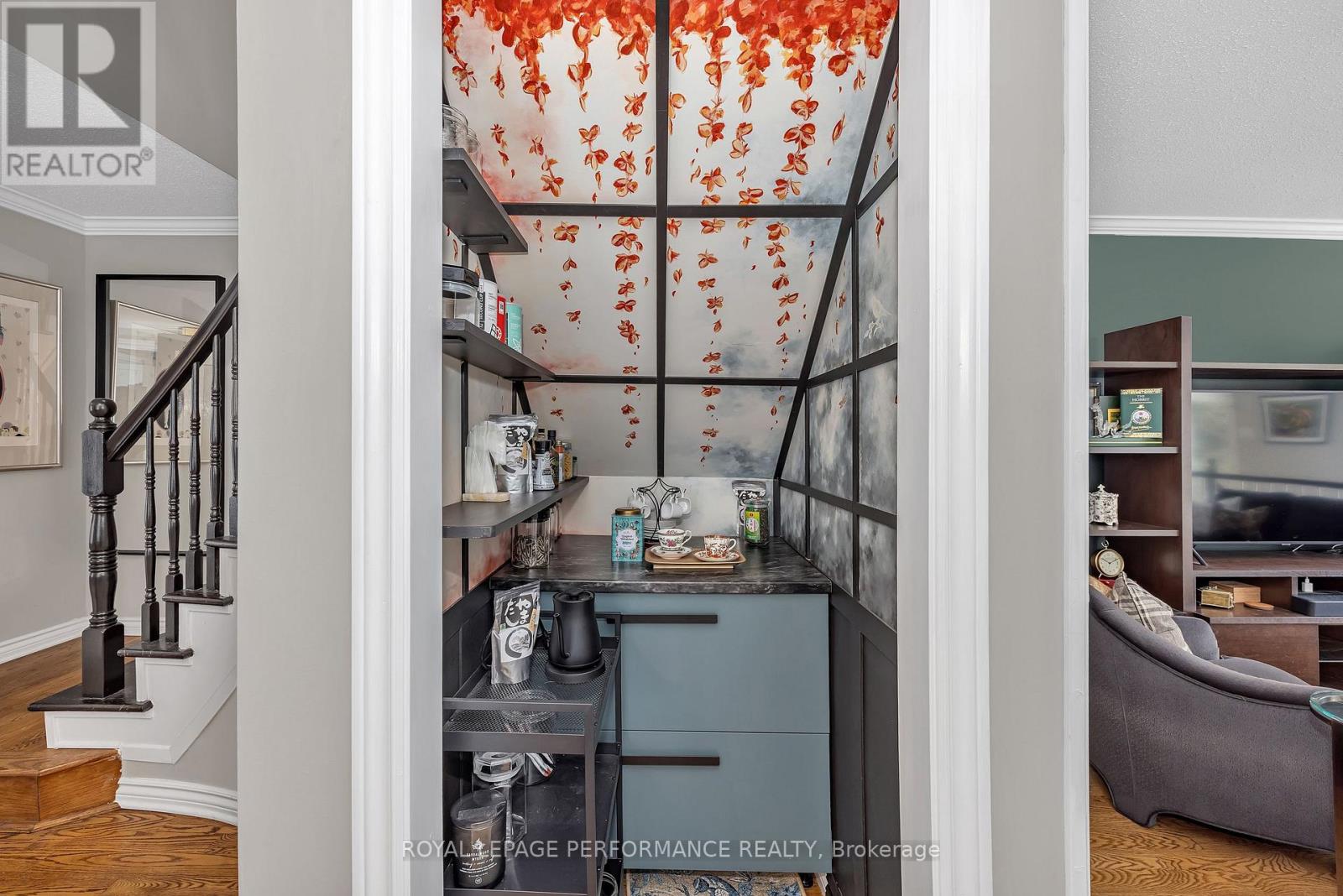 81 Saddle Crescent, Ottawa, Ontario  K1G 5L3 - Photo 11 - X12802762