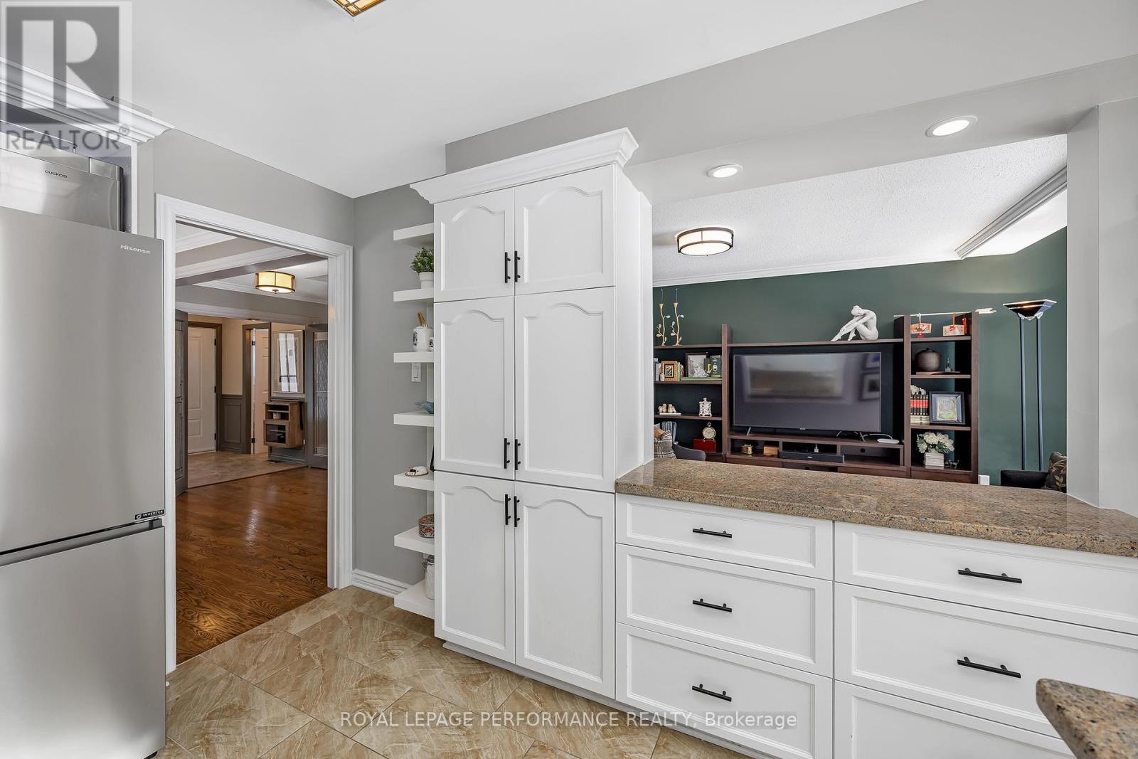 81 Saddle Crescent, Ottawa, Ontario  K1G 5L3 - Photo 17 - X12802762