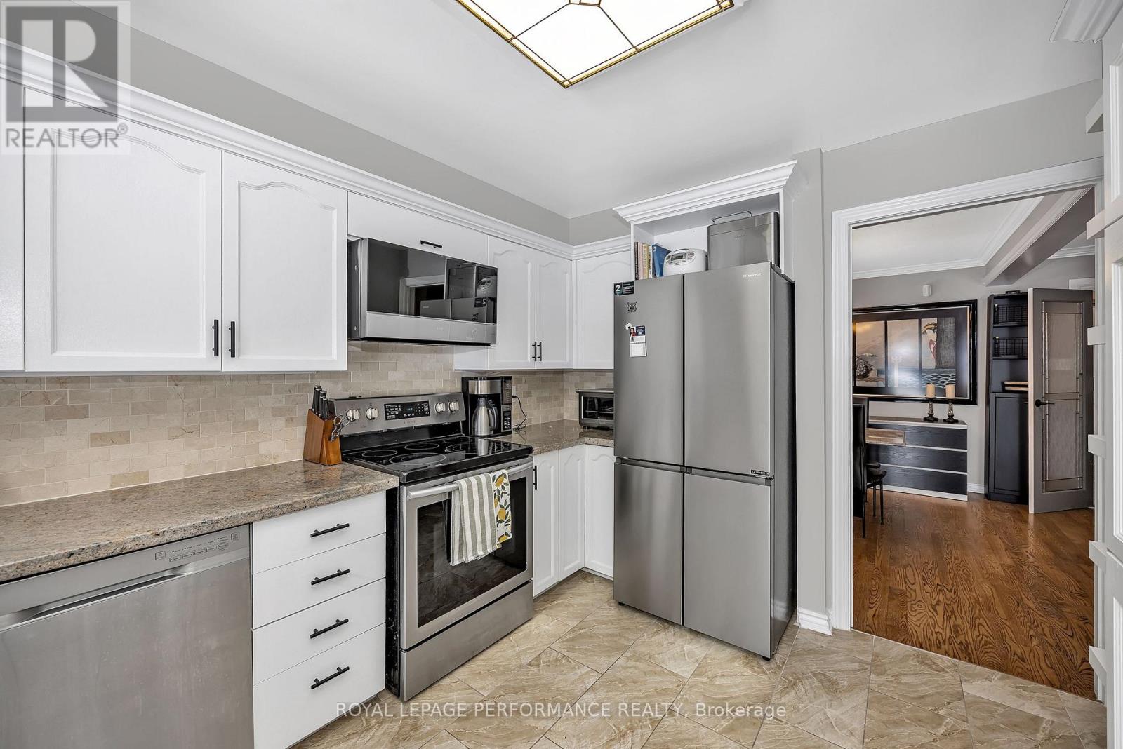 81 Saddle Crescent, Ottawa, Ontario  K1G 5L3 - Photo 18 - X12802762