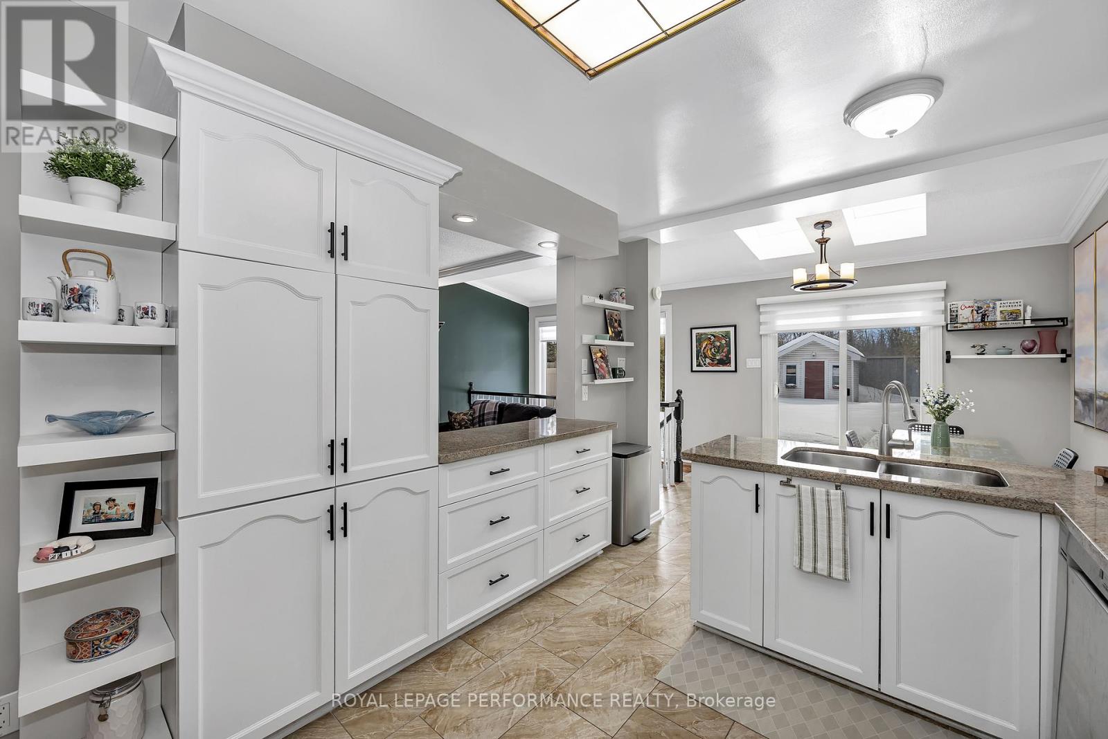 81 Saddle Crescent, Ottawa, Ontario  K1G 5L3 - Photo 19 - X12802762