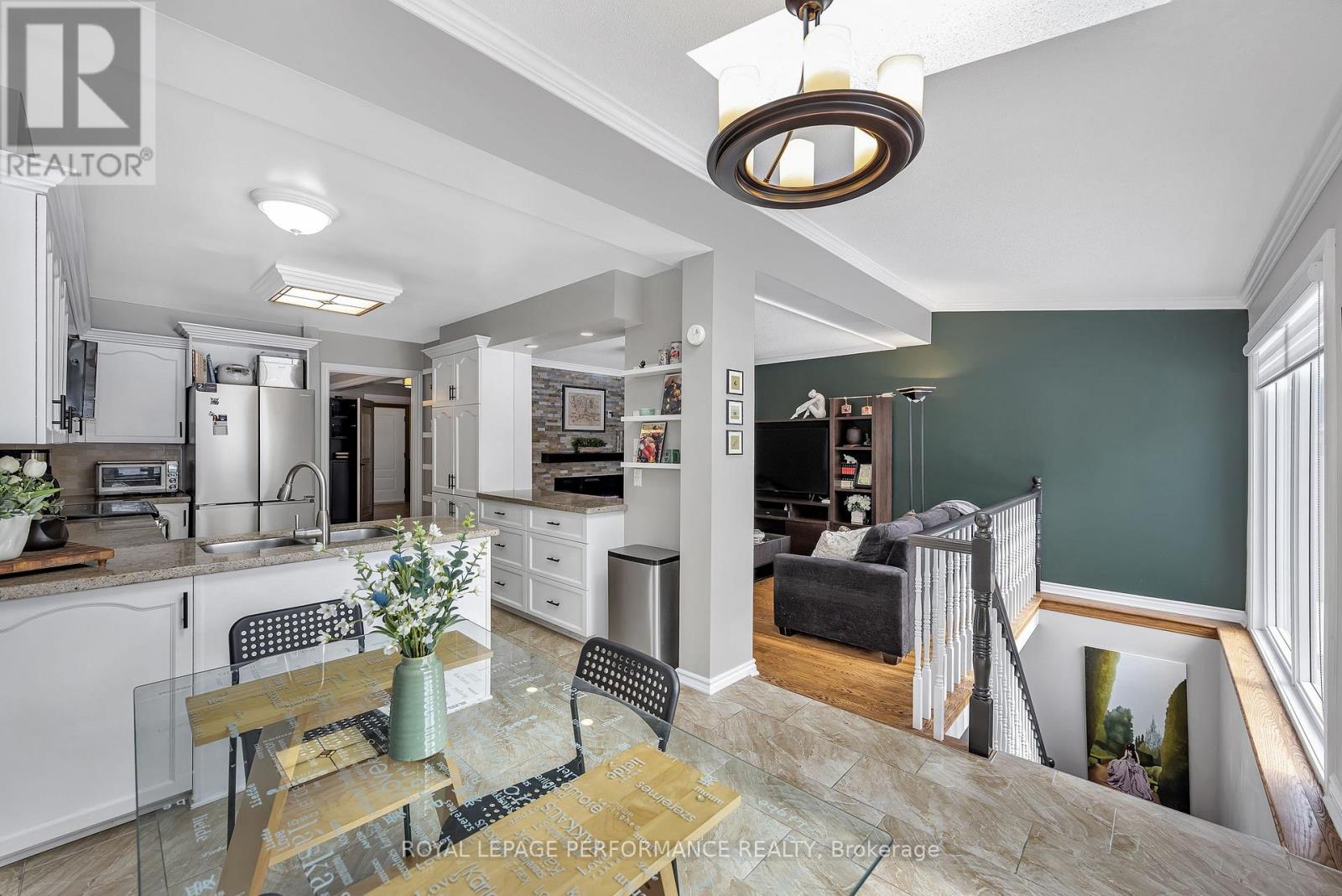 81 Saddle Crescent, Ottawa, Ontario  K1G 5L3 - Photo 22 - X12802762