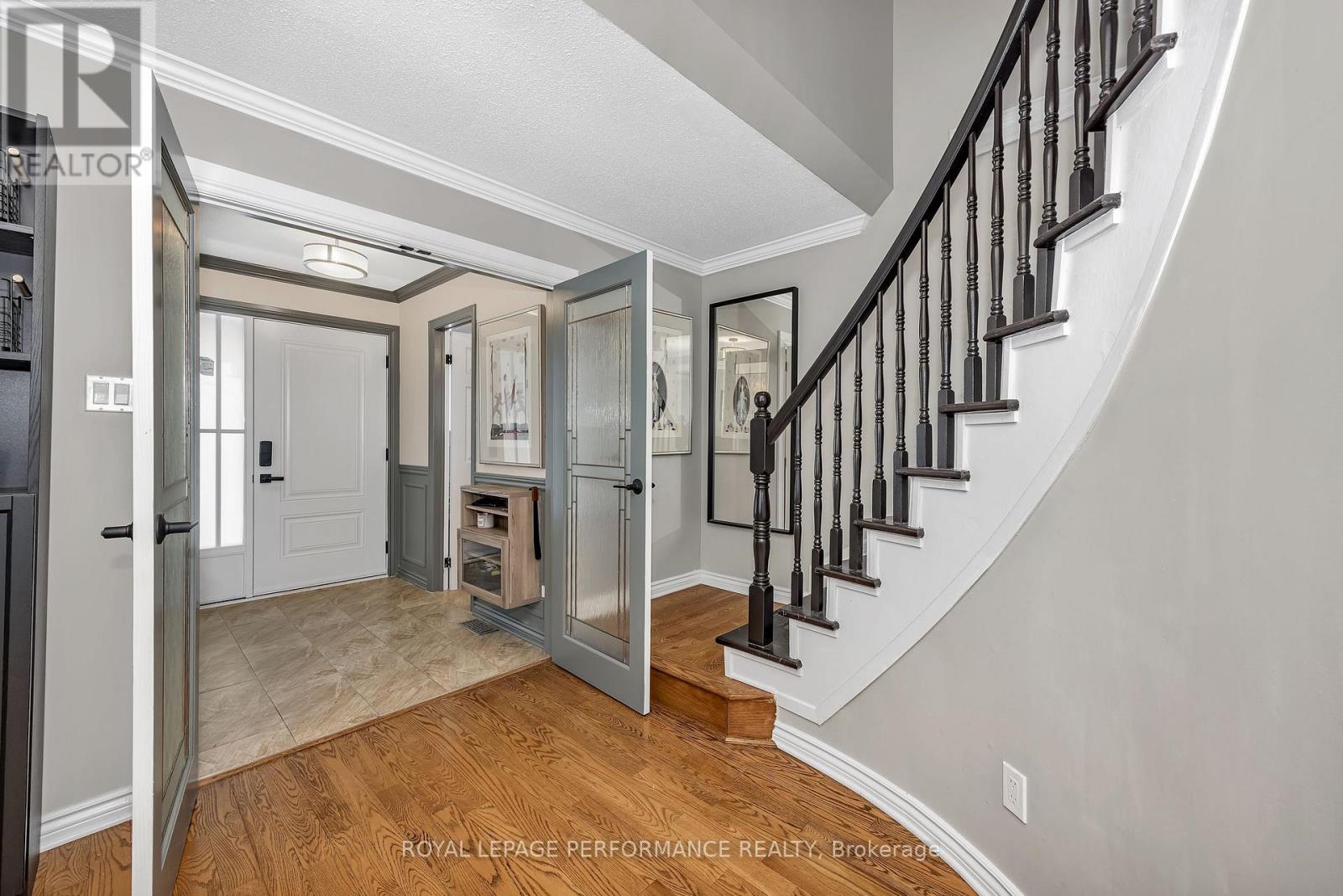 81 Saddle Crescent, Ottawa, Ontario  K1G 5L3 - Photo 7 - X12802762