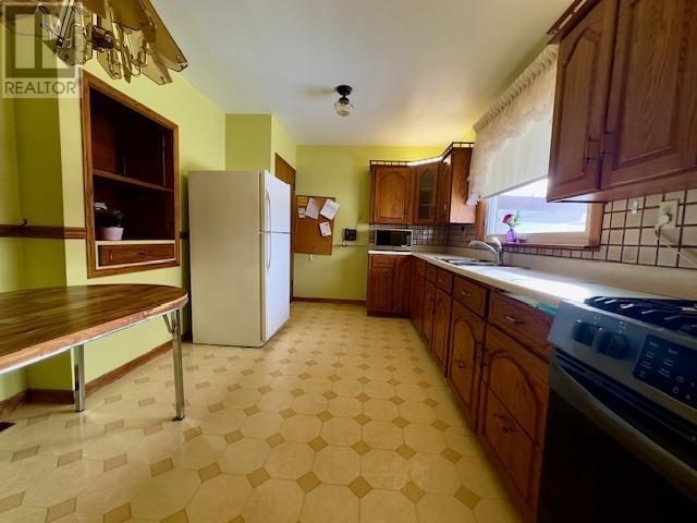 604 Rosewood Cres, Thunder Bay, Ontario  P7E 2R4 - Photo 6 - TB2600259