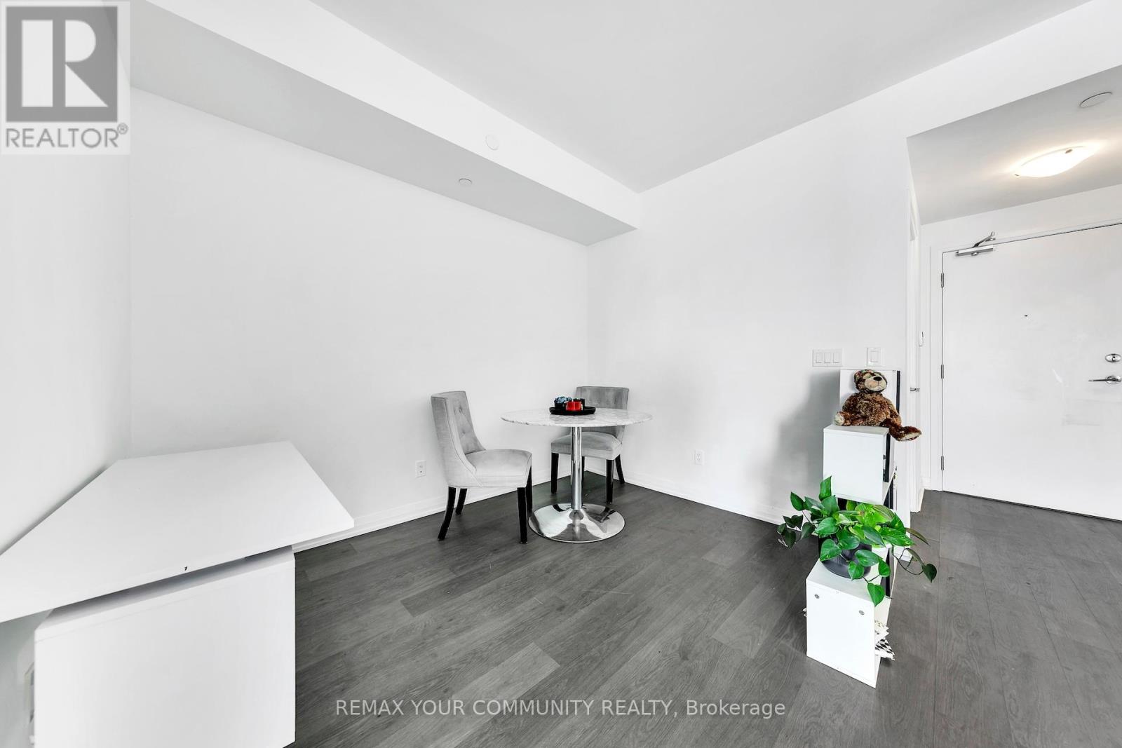 1807 - 65 Oneida Crescent, Richmond Hill (Langstaff), Ontario  L4B 0G9 - Photo 10 - N12800852