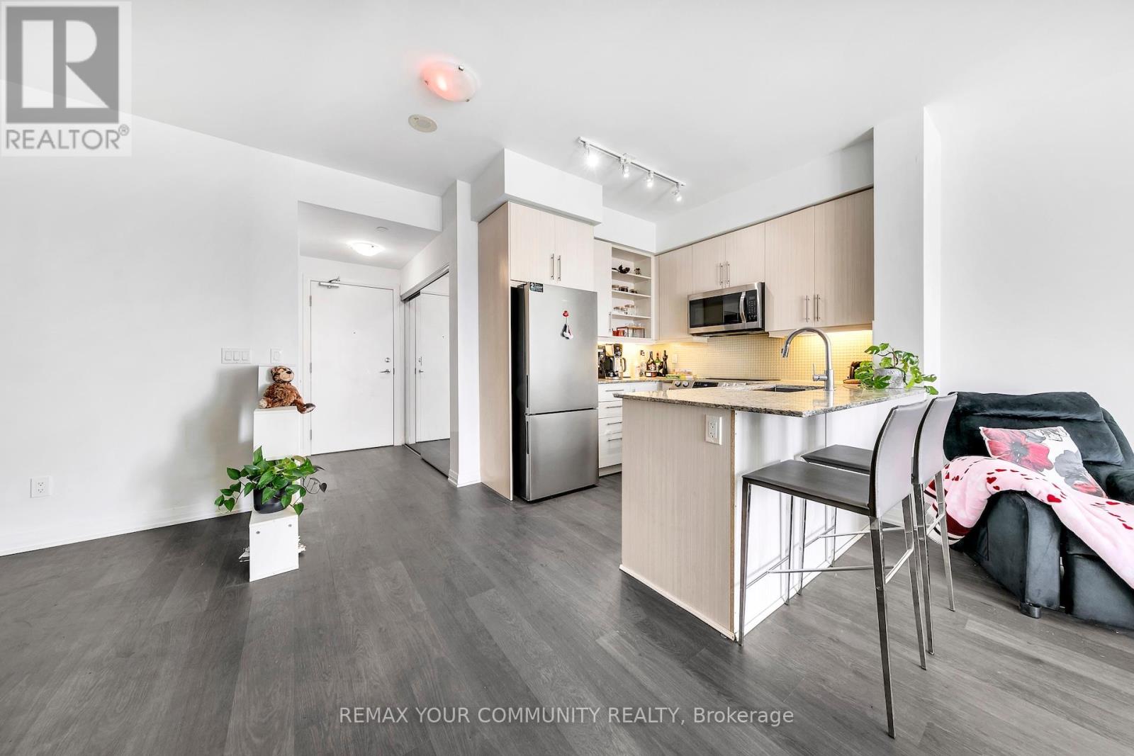 1807 - 65 Oneida Crescent, Richmond Hill (Langstaff), Ontario  L4B 0G9 - Photo 12 - N12800852