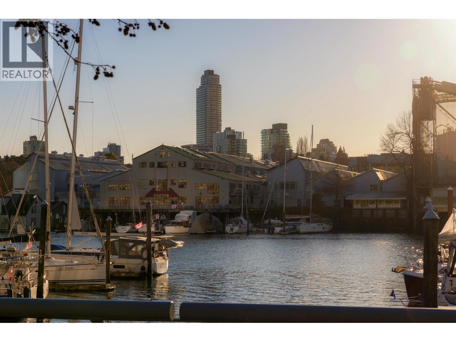 805 628 Kinghorne Mews, Vancouver, British Columbia  V6Z 3H6 - Photo 28 - R3091569