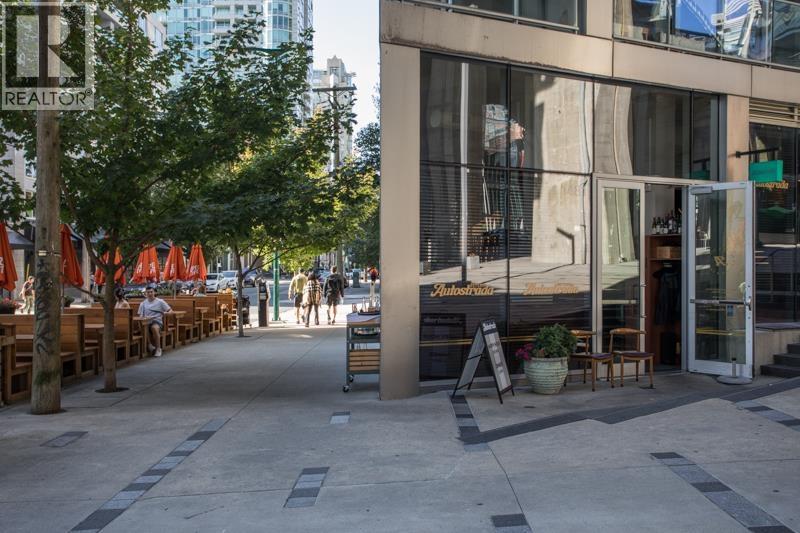 805 628 Kinghorne Mews, Vancouver, British Columbia  V6Z 3H6 - Photo 32 - R3091569