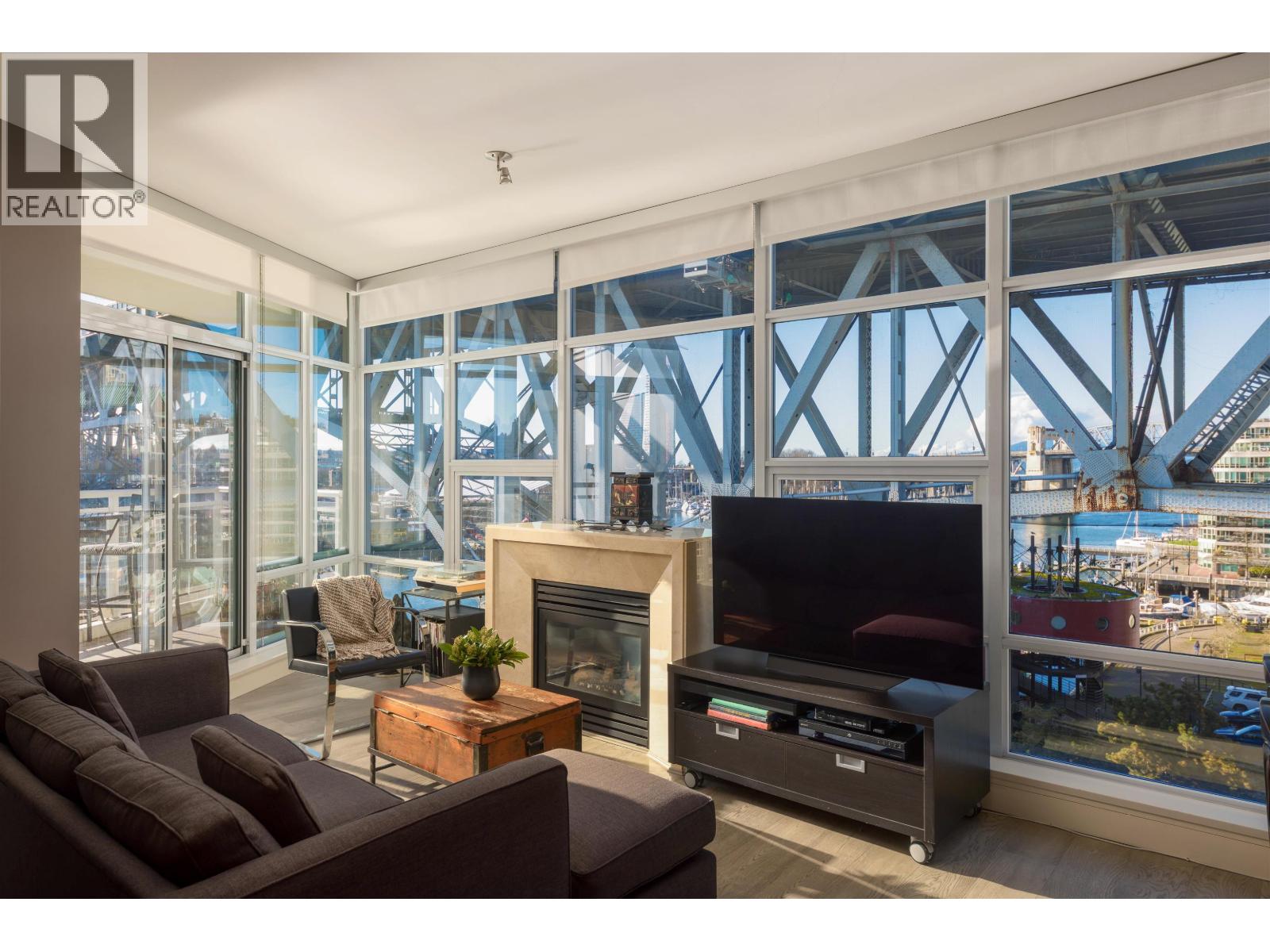 805 628 Kinghorne Mews, Vancouver, British Columbia  V6Z 3H6 - Photo 7 - R3091569