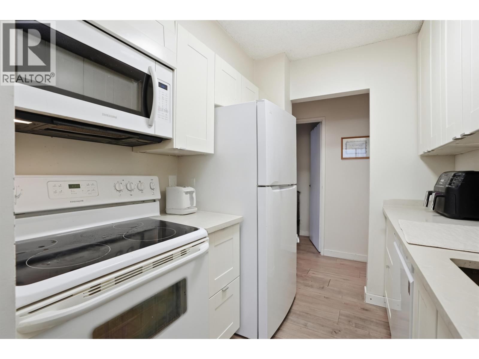 508 2020 Fullerton Avenue, North Vancouver, British Columbia  V7P 3G3 - Photo 9 - R3091588