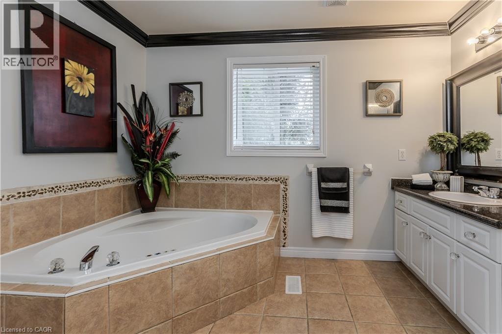 26 Grassyplain Drive, Mount Hope, Ontario  L0R 1W0 - Photo 23 - 40799434