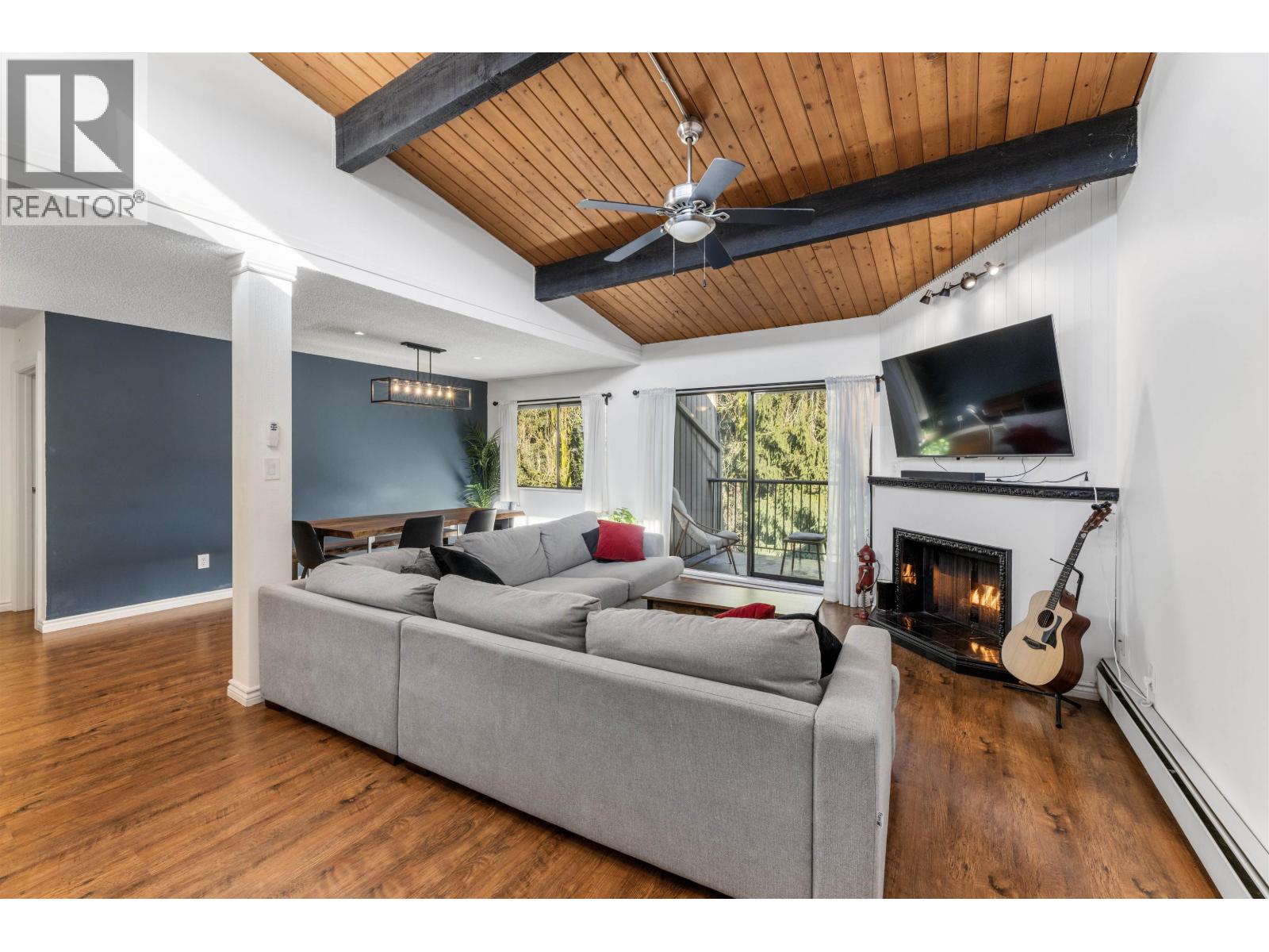 327 9101 Horne Street, Burnaby, British Columbia  V3N 4M3 - Photo 3 - R3090707