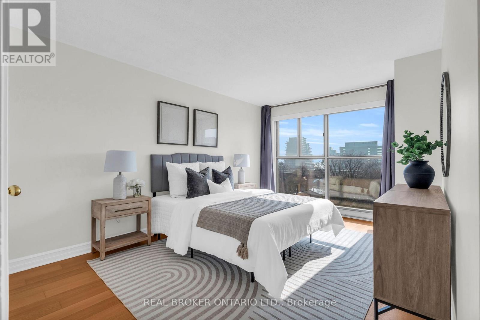 820 - 65 Scadding Avenue, Toronto, Ontario  M5A 4L1 - Photo 14 - C12802772