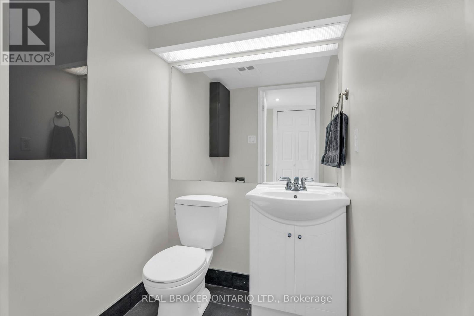 820 - 65 Scadding Avenue, Toronto, Ontario  M5A 4L1 - Photo 21 - C12802772