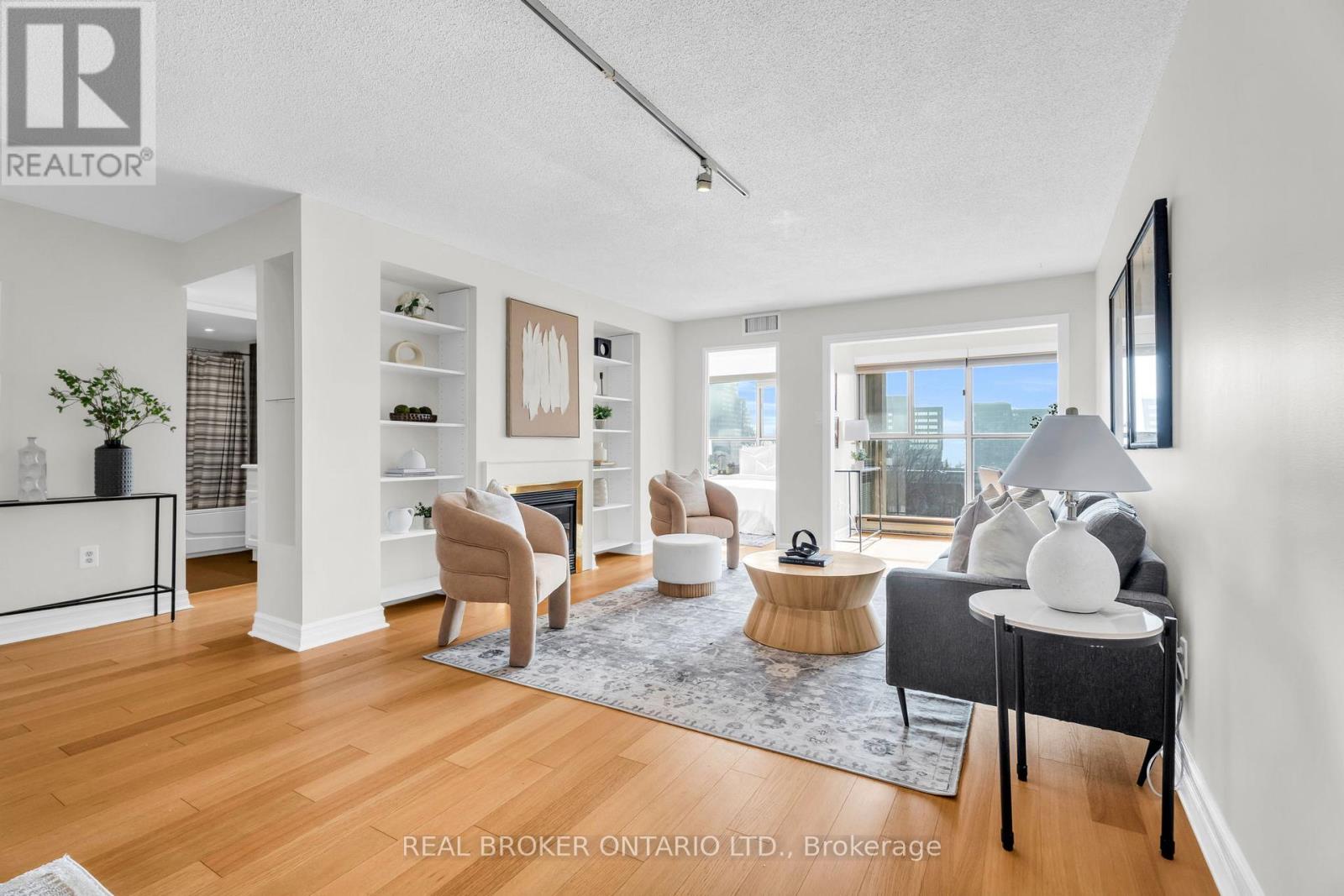 820 - 65 Scadding Avenue, Toronto, Ontario  M5A 4L1 - Photo 3 - C12802772