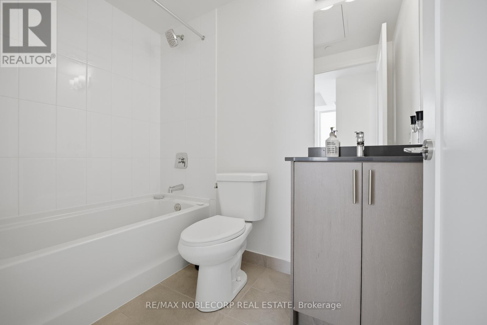 1414 - 8960 Jane Street, Vaughan, Ontario  L4K 0N9 - Photo 13 - N12802694