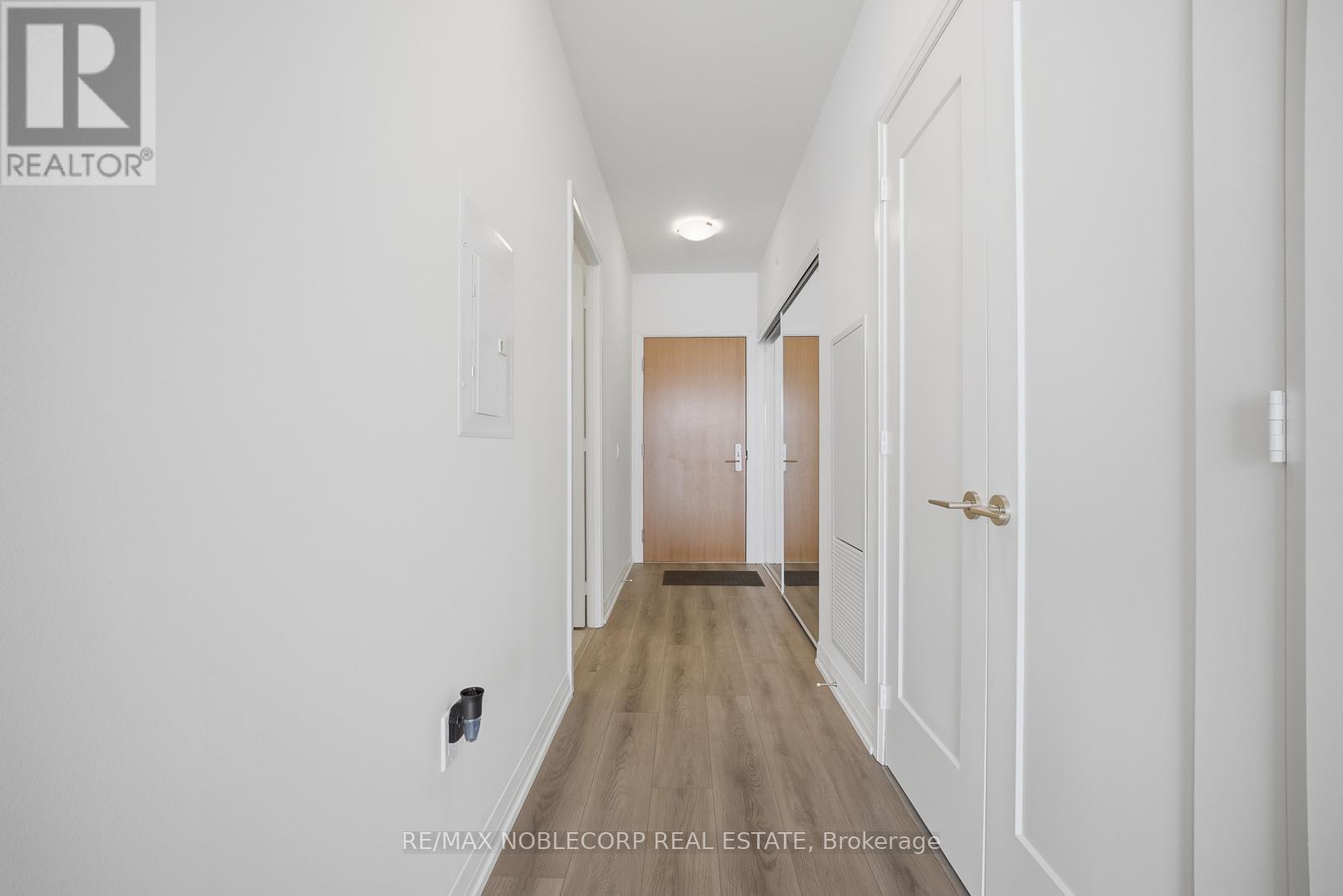 1414 - 8960 Jane Street, Vaughan, Ontario  L4K 0N9 - Photo 2 - N12802694