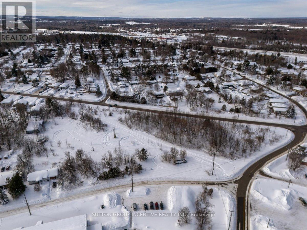 570 Laclie Street, Orillia, Ontario  L3V 4A9 - Photo 14 - S12802774