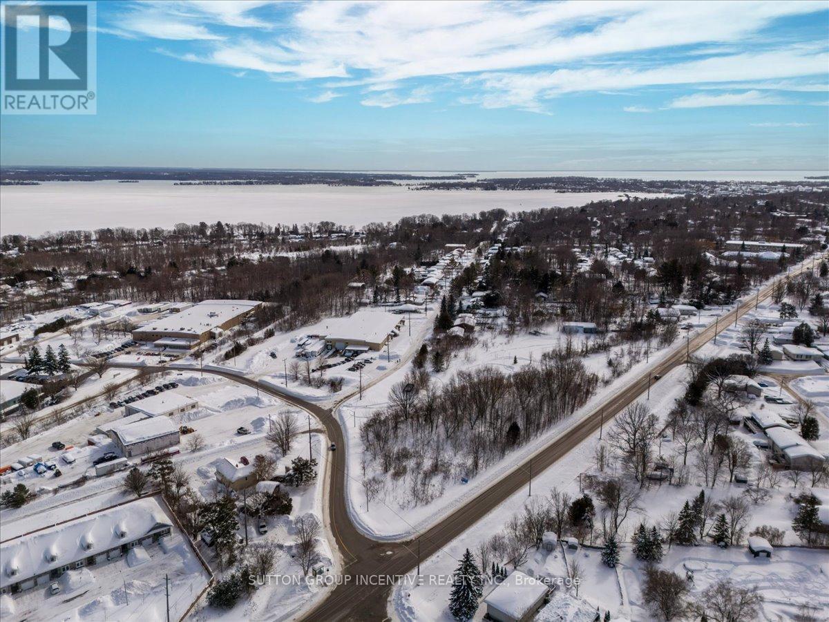 570 Laclie Street, Orillia, Ontario  L3V 4A9 - Photo 17 - S12802774