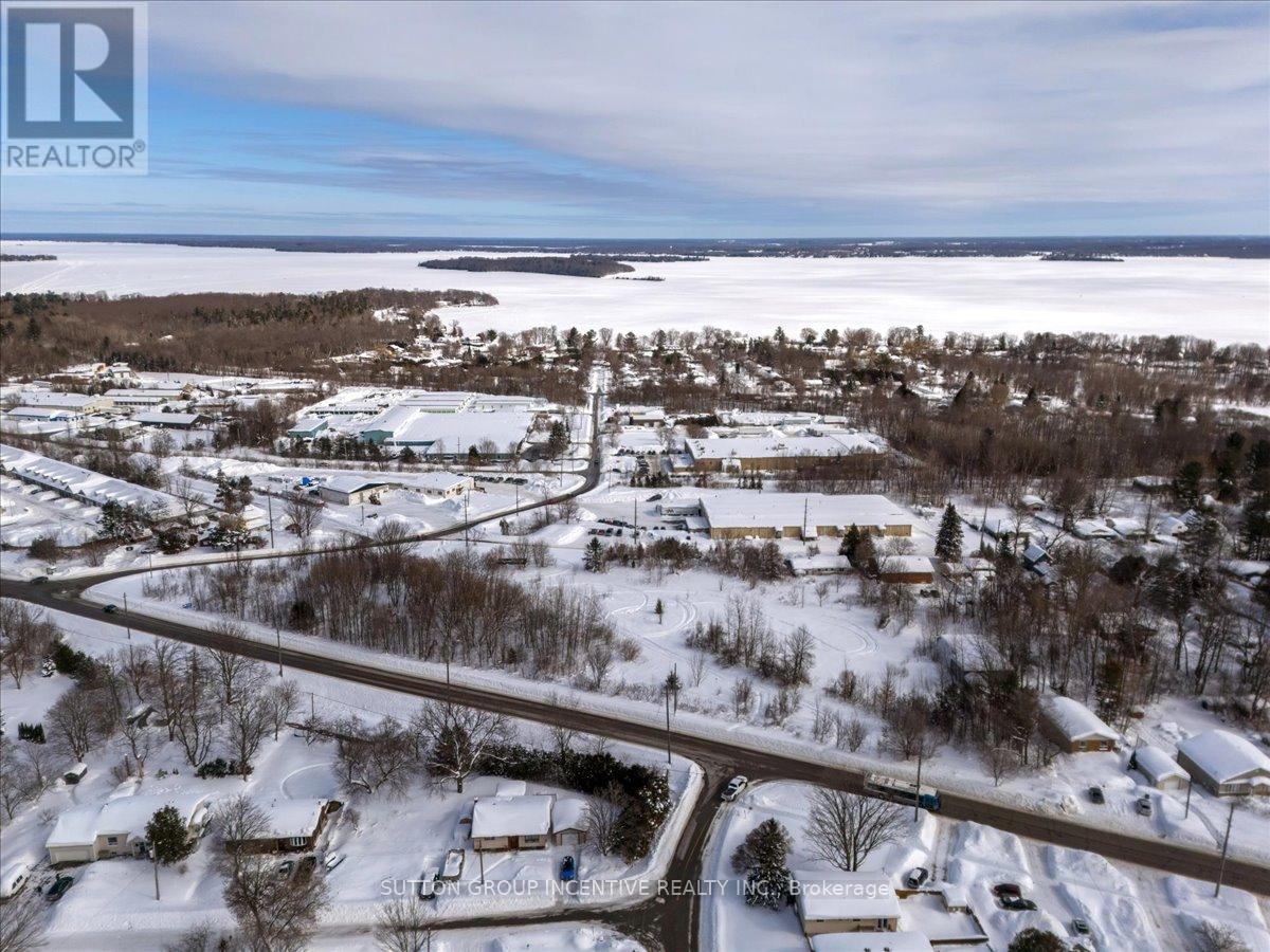 570 Laclie Street, Orillia, Ontario  L3V 4A9 - Photo 19 - S12802774