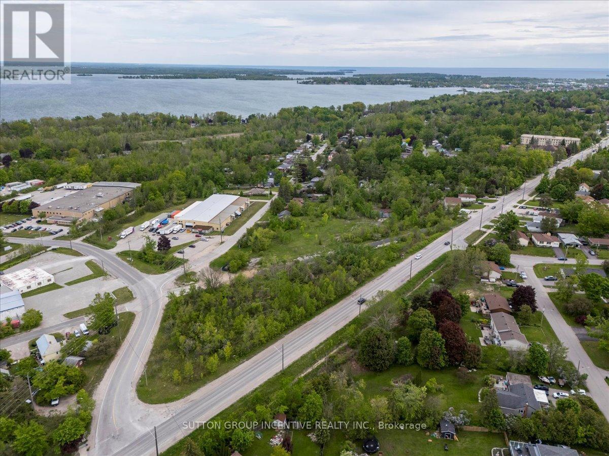 570 Laclie Street, Orillia, Ontario  L3V 4A9 - Photo 2 - S12802774