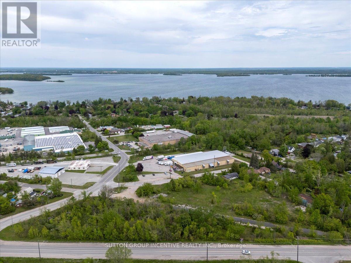 570 Laclie Street, Orillia, Ontario  L3V 4A9 - Photo 4 - S12802774