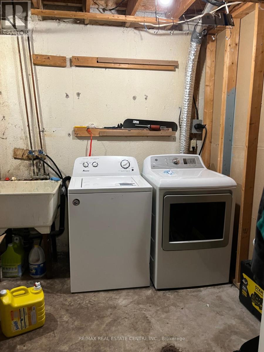 199 - 199 Baronwood Court, Brampton (Brampton North), Ontario  L6V 3H9 - Photo 11 - W12684698