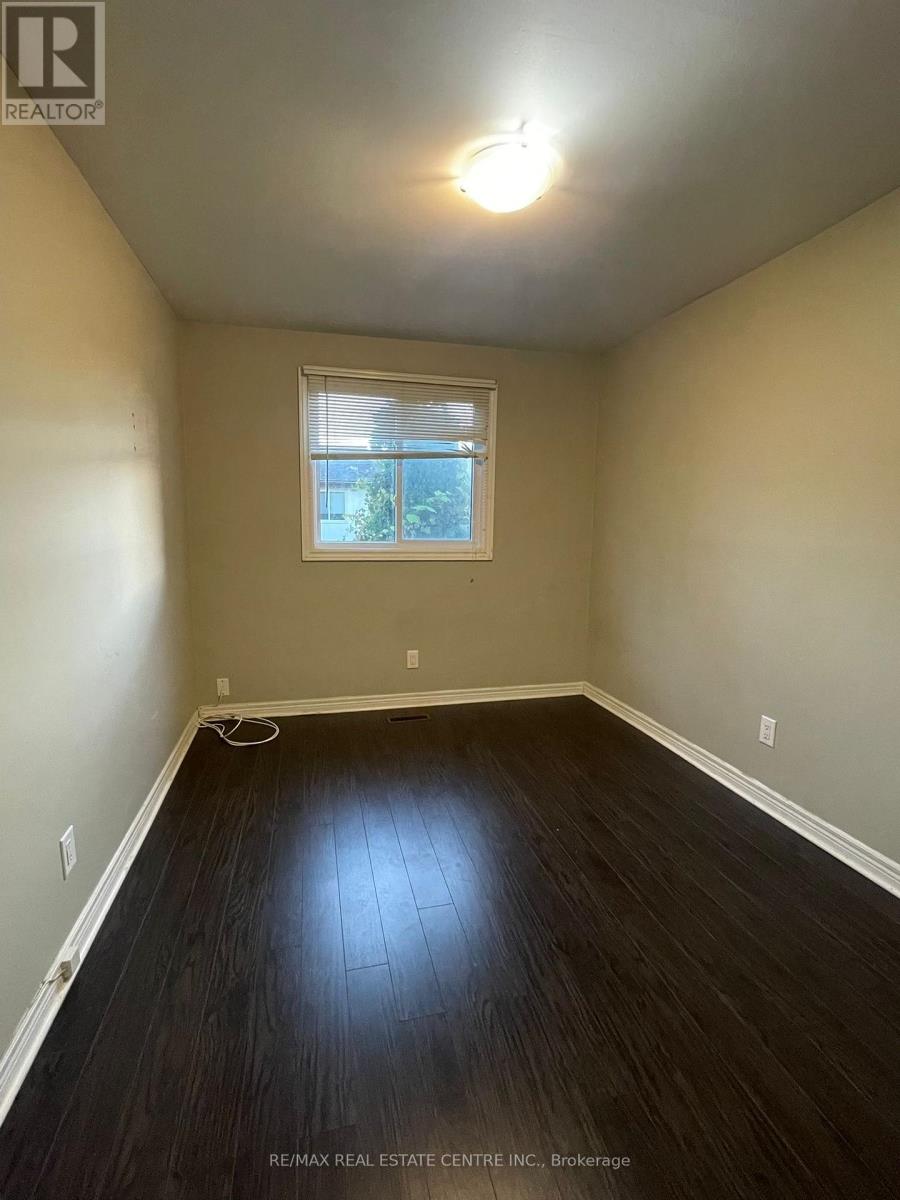 199 - 199 Baronwood Court, Brampton (Brampton North), Ontario  L6V 3H9 - Photo 5 - W12684698