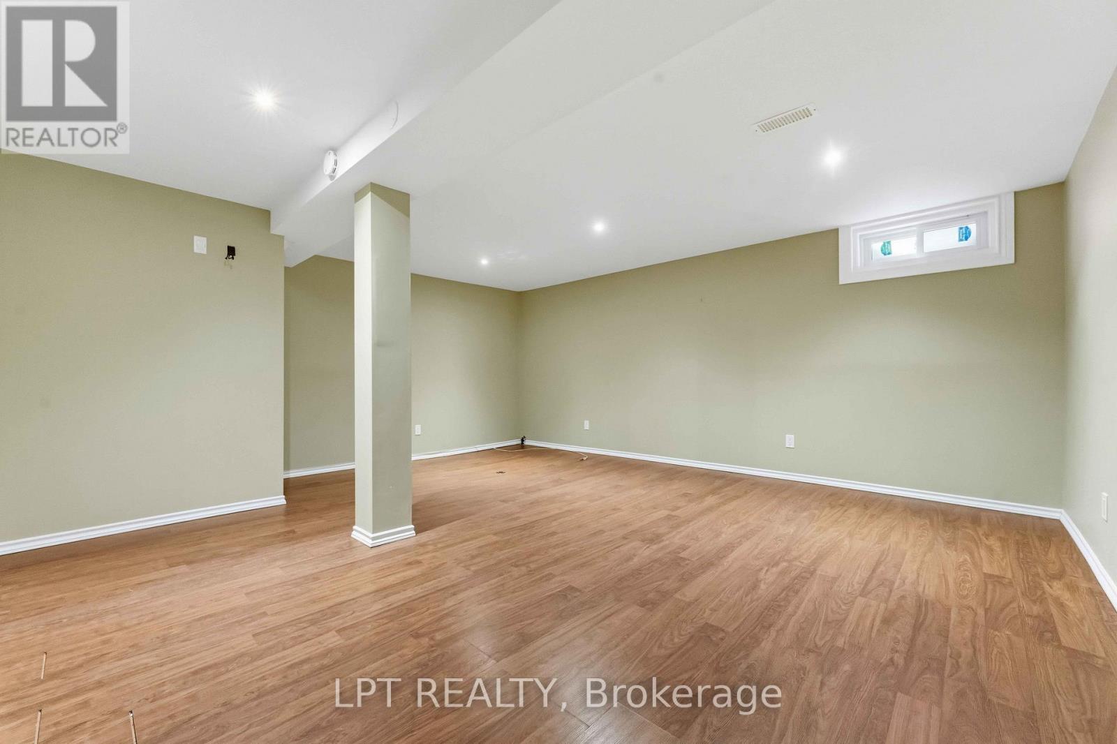 51 - 122 Clarkson Crescent, Ottawa, Ontario  K2L 3E2 - Photo 18 - X12605708