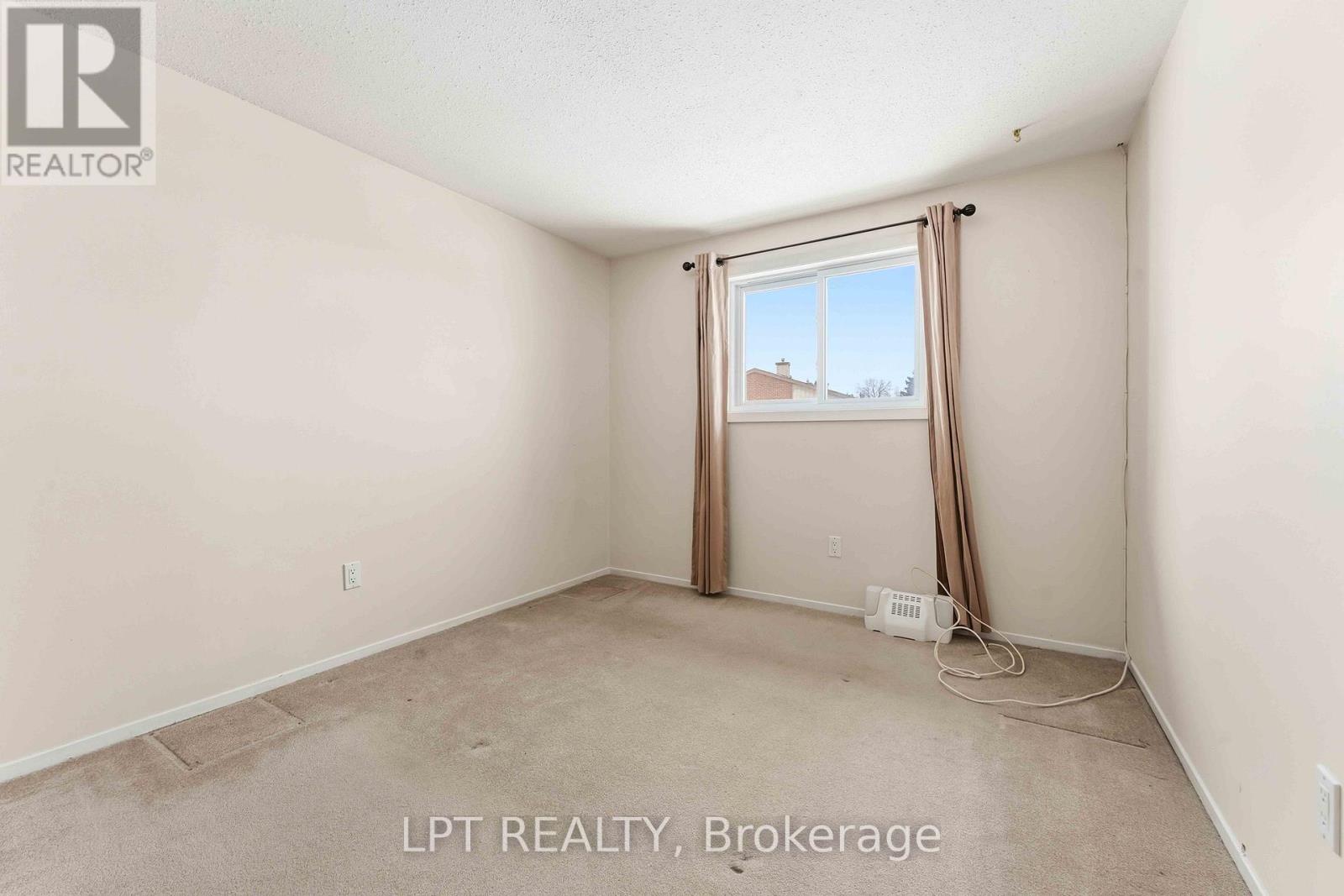 51 - 122 Clarkson Crescent, Ottawa, Ontario  K2L 3E2 - Photo 11 - X12605708