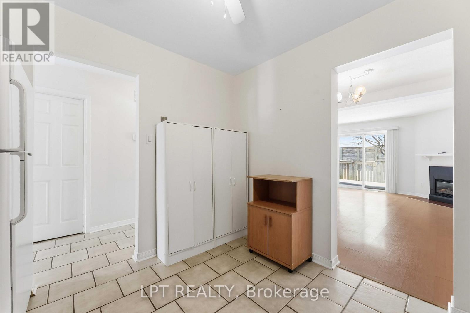 51 - 122 Clarkson Crescent, Ottawa, Ontario  K2L 3E2 - Photo 6 - X12605708