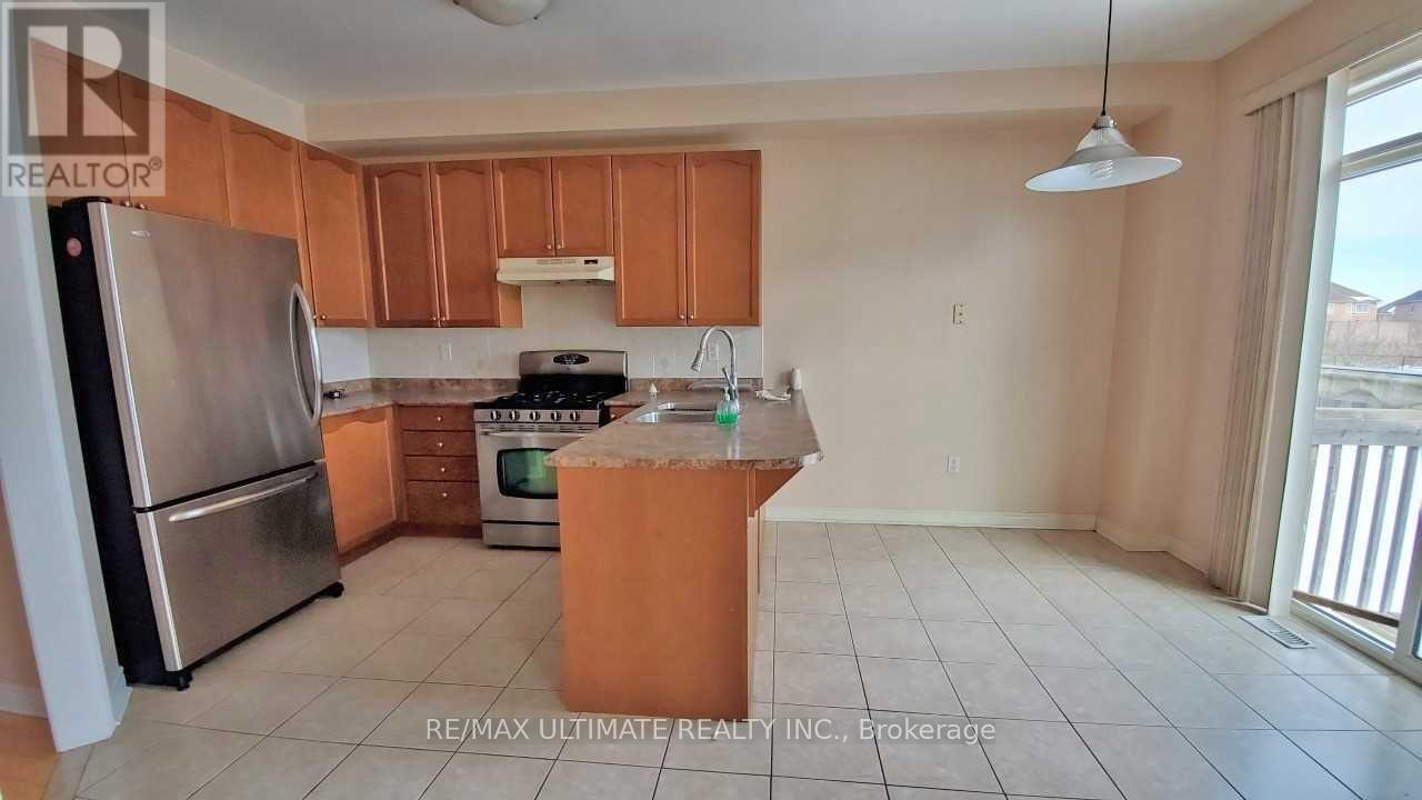 39 Iceland Poppy Trail, Brampton, Ontario  L7A 0M9 - Photo 3 - W12802760