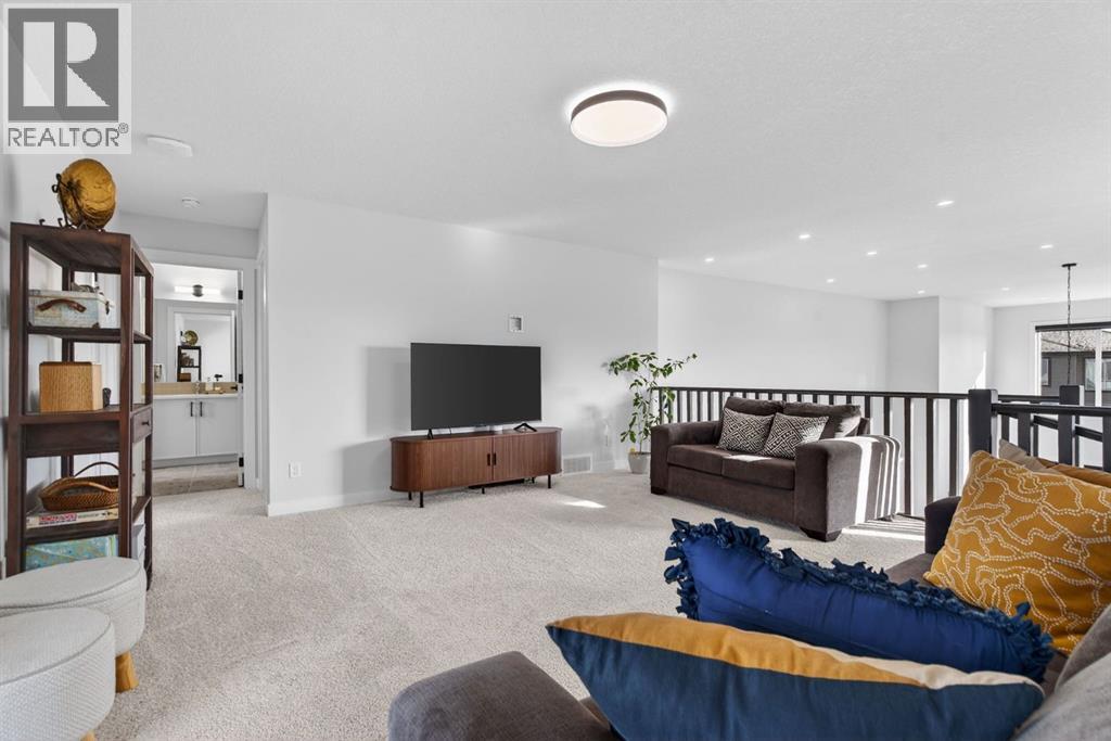 36 Wintergreen Bend, Okotoks, Alberta  T1S 5X9 - Photo 31 - A2287114