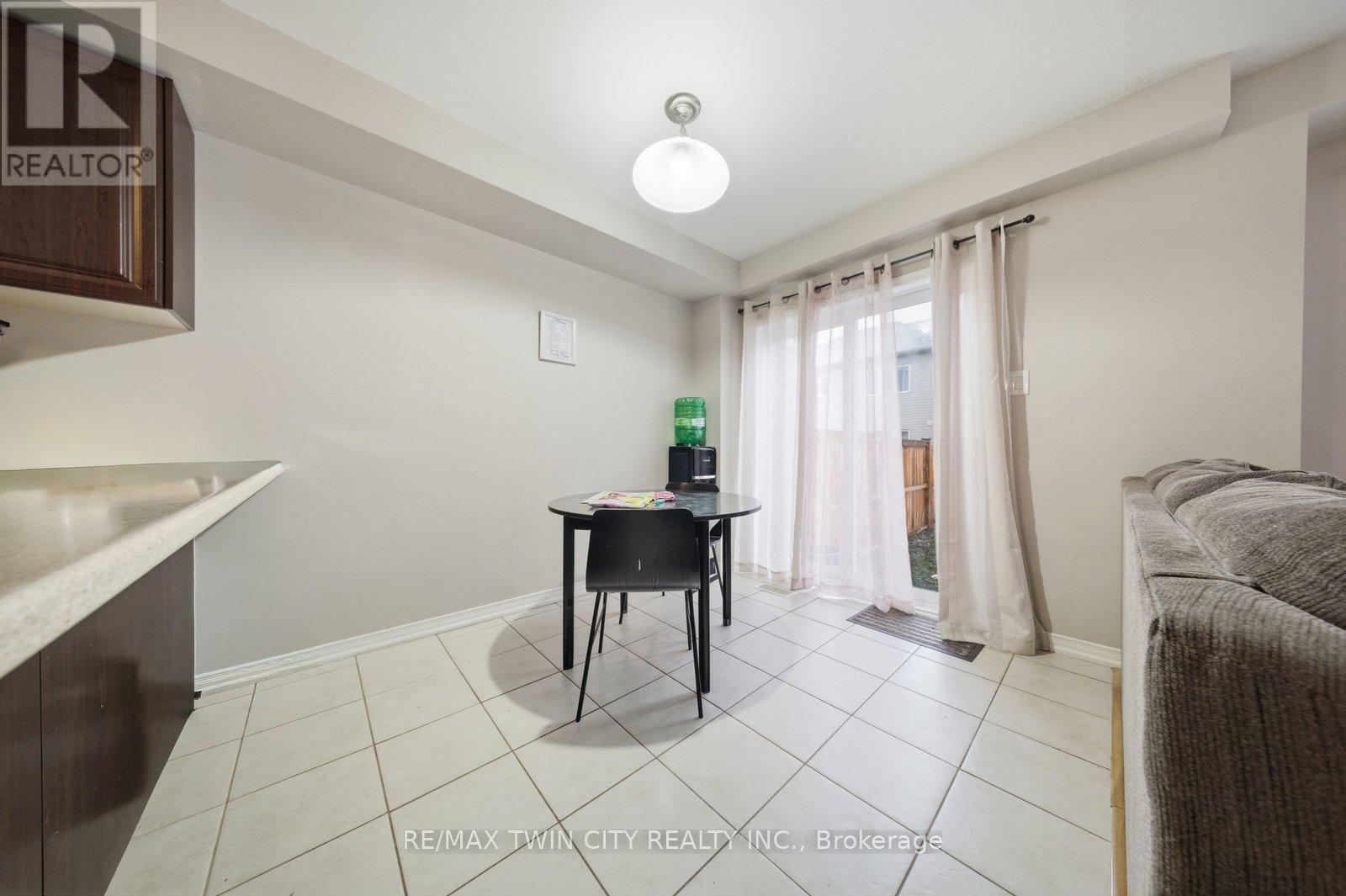 126 Munro Circle, Brantford, Ontario  N3T 0R4 - Photo 10 - X12802688