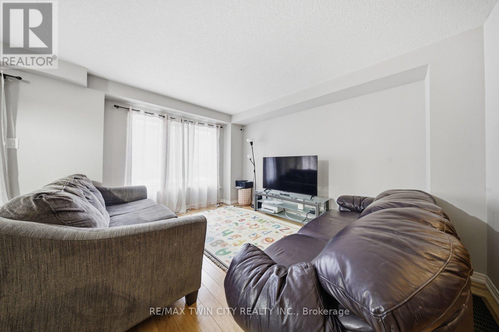 126 Munro Circle, Brantford, Ontario  N3T 0R4 - Photo 11 - X12802688