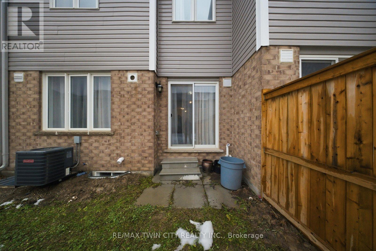 126 Munro Circle, Brantford, Ontario  N3T 0R4 - Photo 20 - X12802688