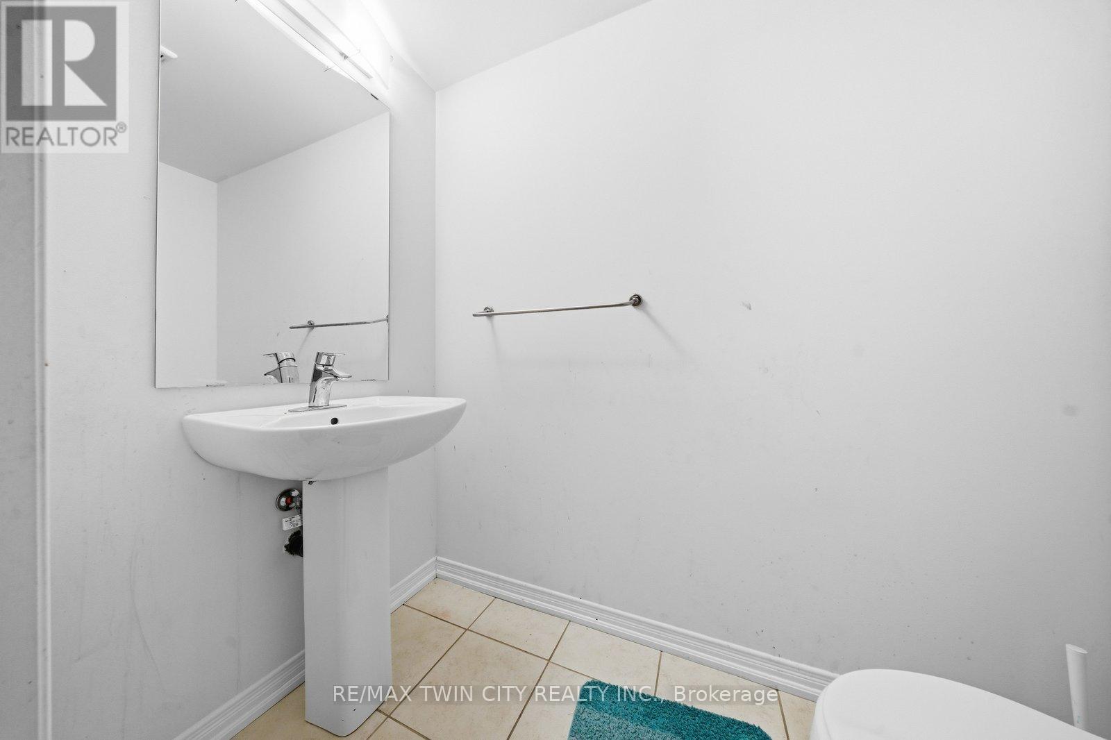 126 Munro Circle, Brantford, Ontario  N3T 0R4 - Photo 6 - X12802688