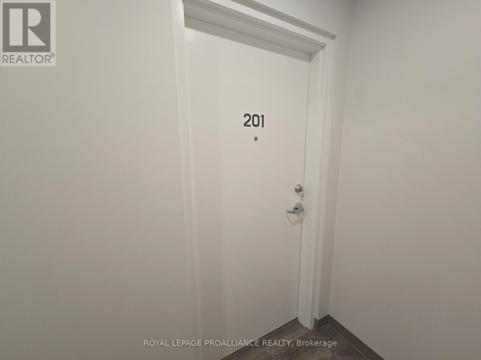 201 - 241 Front Street, Belleville (Belleville Ward), Ontario  K8N 2Z6 - Photo 3 - X12802030