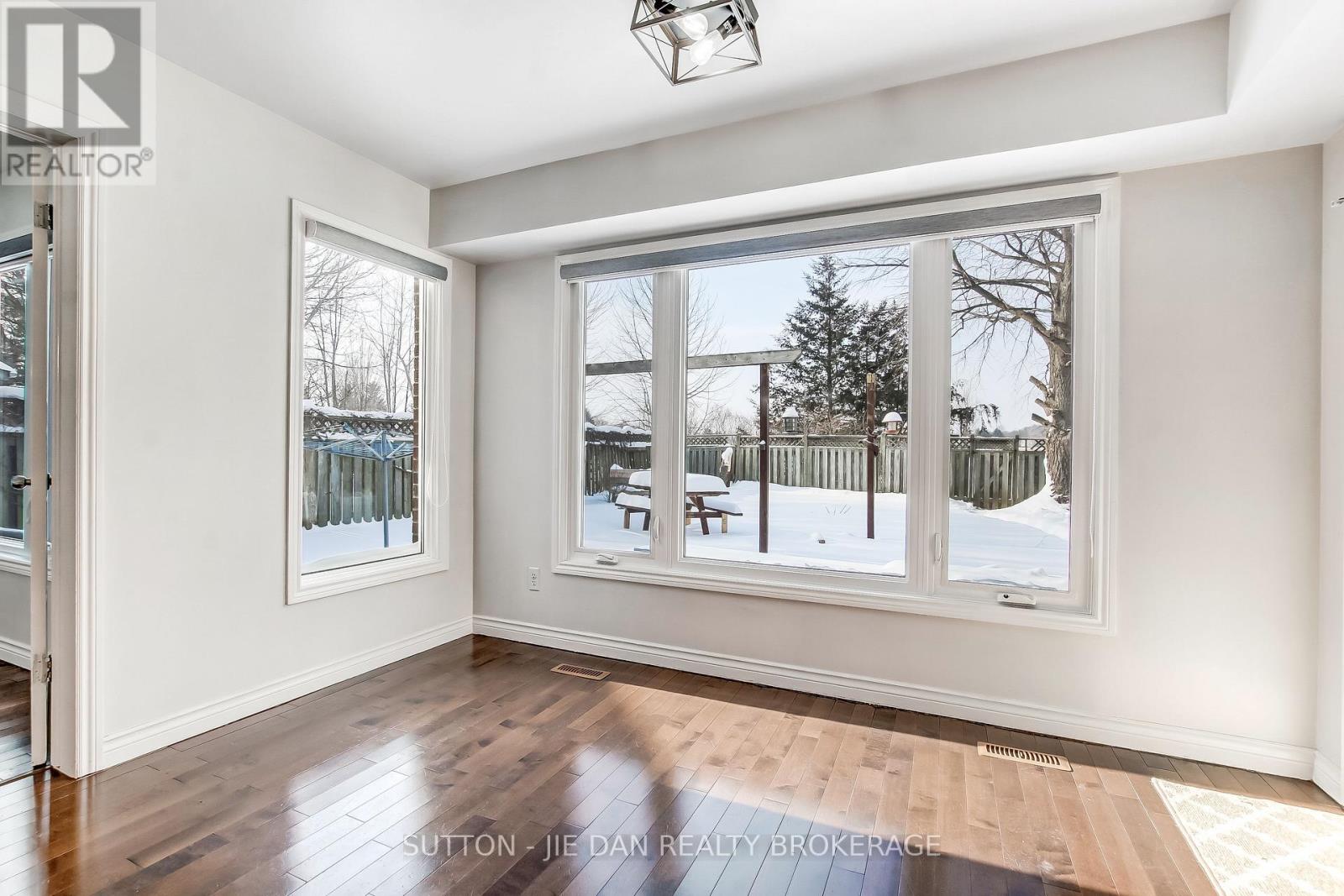 33 Repton Avenue, London North, Ontario  N5X 3G3 - Photo 10 - X12739074