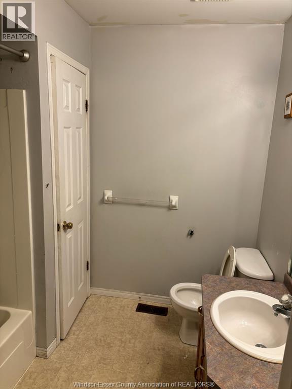 3290 Daytona Avenue, Windsor, Ontario N9E 4T8 - Photo 10 - 26003575