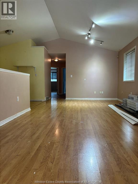 3290 Daytona Avenue, Windsor, Ontario N9E 4T8 - Photo 2 - 26003575