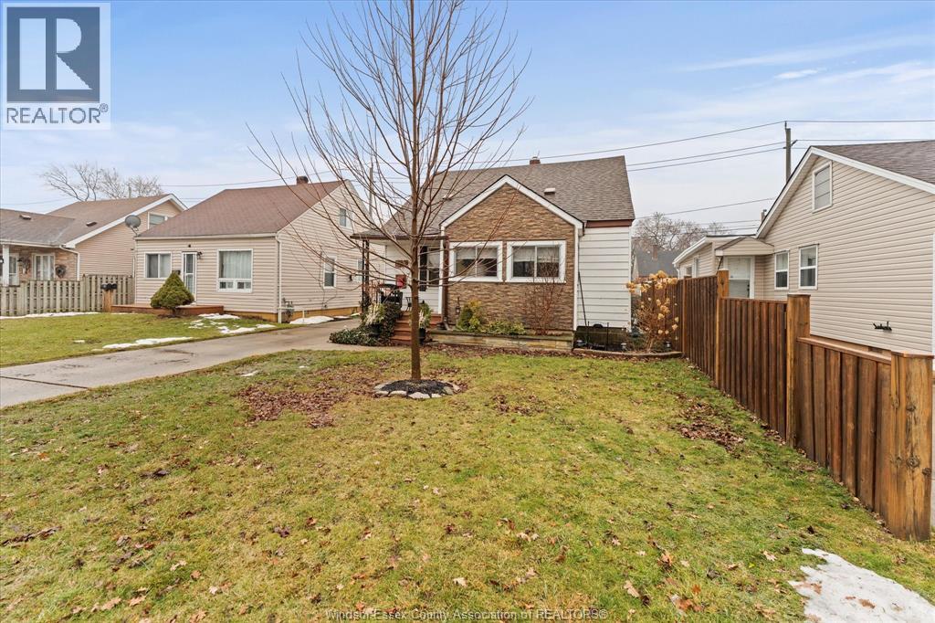 1845 Central, Windsor, Ontario N8W 4M6 - Photo 4 - 26003568