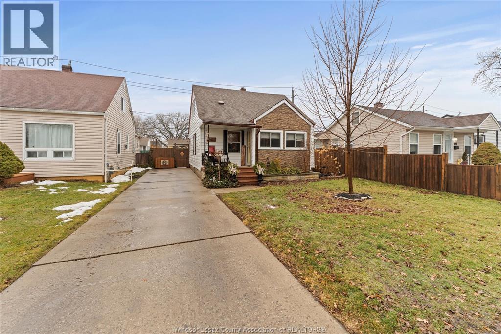 1845 Central, Windsor, Ontario N8W 4M6 - Photo 5 - 26003568